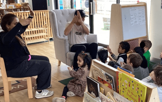 Learning Auslan at Aspire Riverwalk