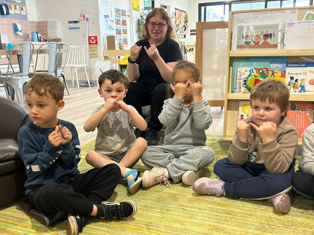 Aspire Cranbourne East Auslan Program (7)
